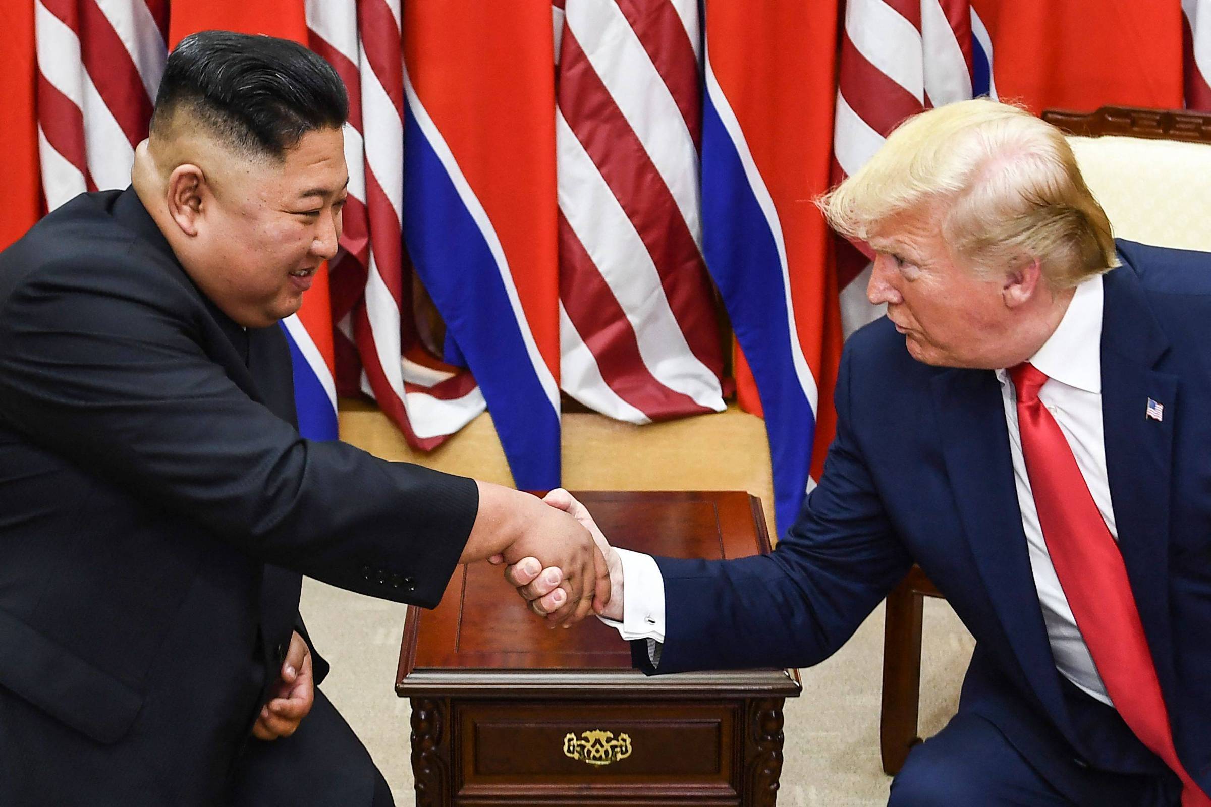 Trump pressiona por encontro com Kim Jong Un ainda este ano