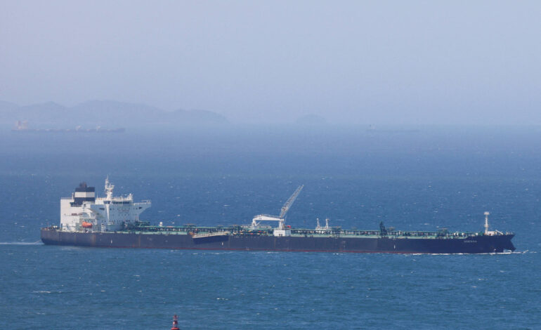 Impasse em Hormuz eleva petróleo e espalha risco inflacionário