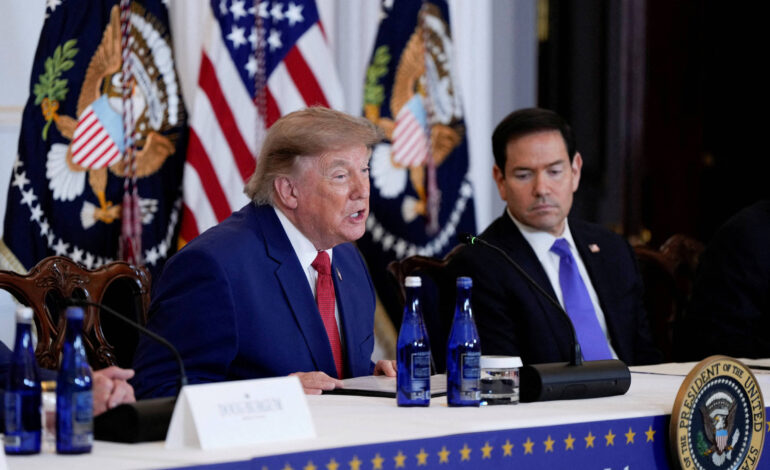 Governo Trump pausa processos de vistos para imigrantes em todo o mundo