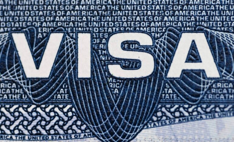 trump-propoe-cobrar-taxa-de-us$-103-mil-para-visto-de-trabalhadores-qualificados