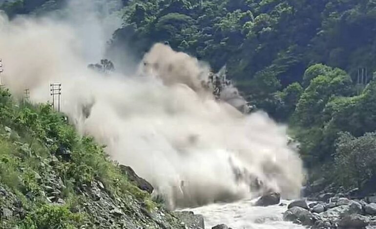 video-mostra-desespero-em-hidreletrica-atingida-por-enchente-no-nepal