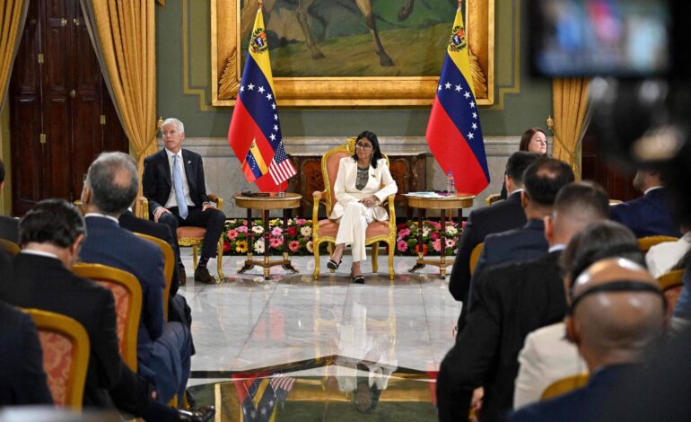 Trump e Delcy afirmam que Venezuela ainda não está pronta para nova eleição
