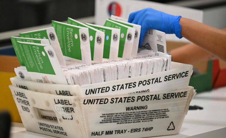 Trump pede a Suprema Corte poder para restringir voto por correio