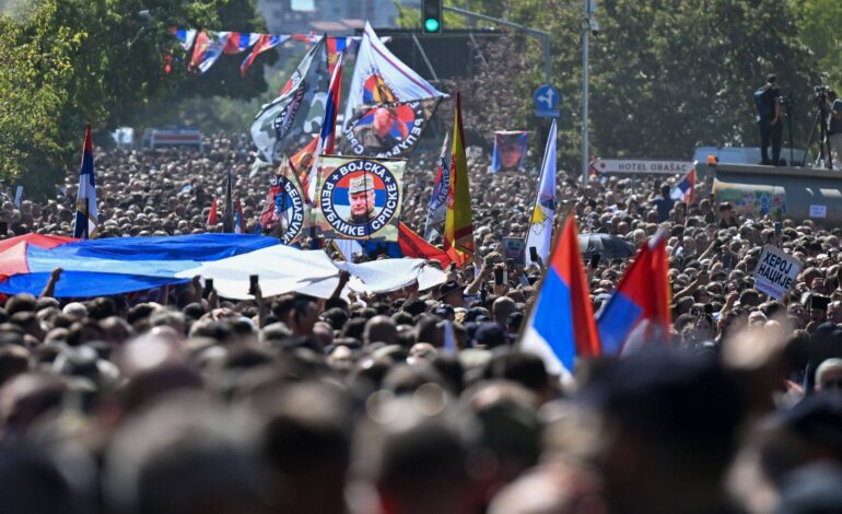 Funeral de Ratko Mladic, o ‘açougueiro da Bósnia’, reúne multidão e provoca indignação da UE