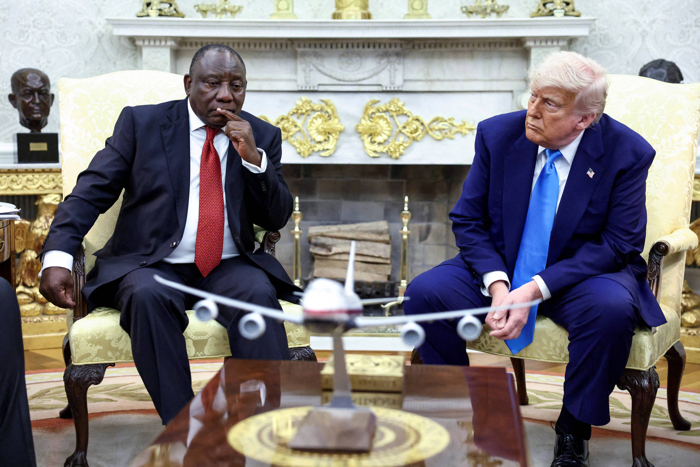 eua-restrigem-vistos-a-sul-africanos-ligados-a-suposta-discriminacao-contra-brancos