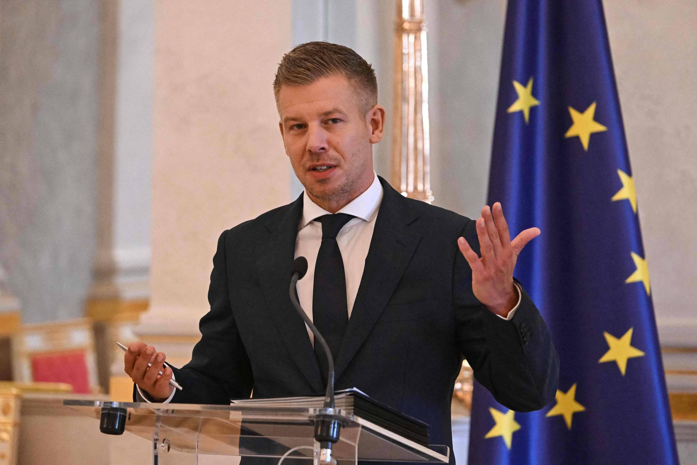 comissao-europeia-propoe-liberar-4,2-bilhoes-de-euros-a-hungria