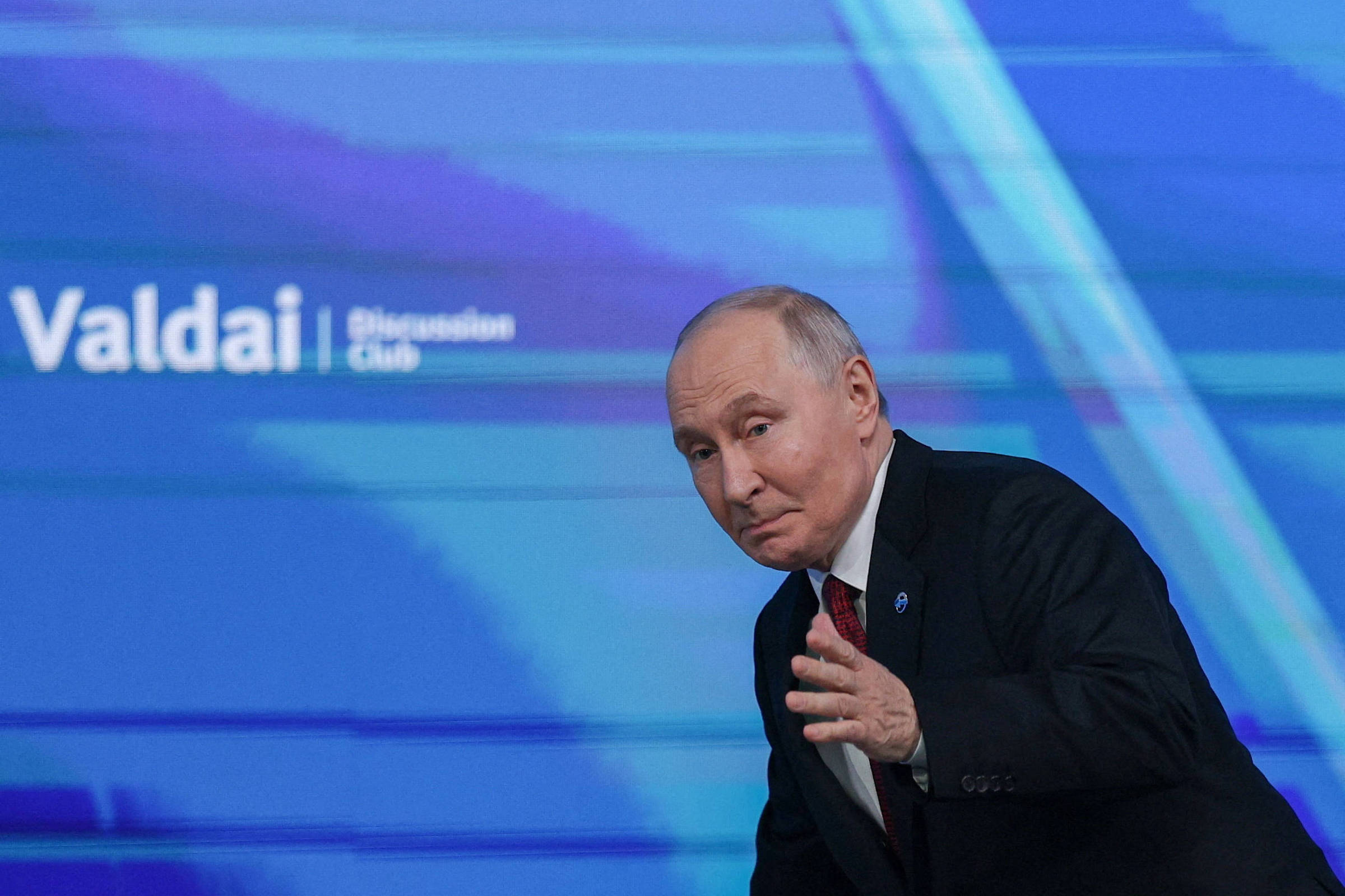 putin-acusa-ocidente-de-erguer-nova-cortina-de-ferro