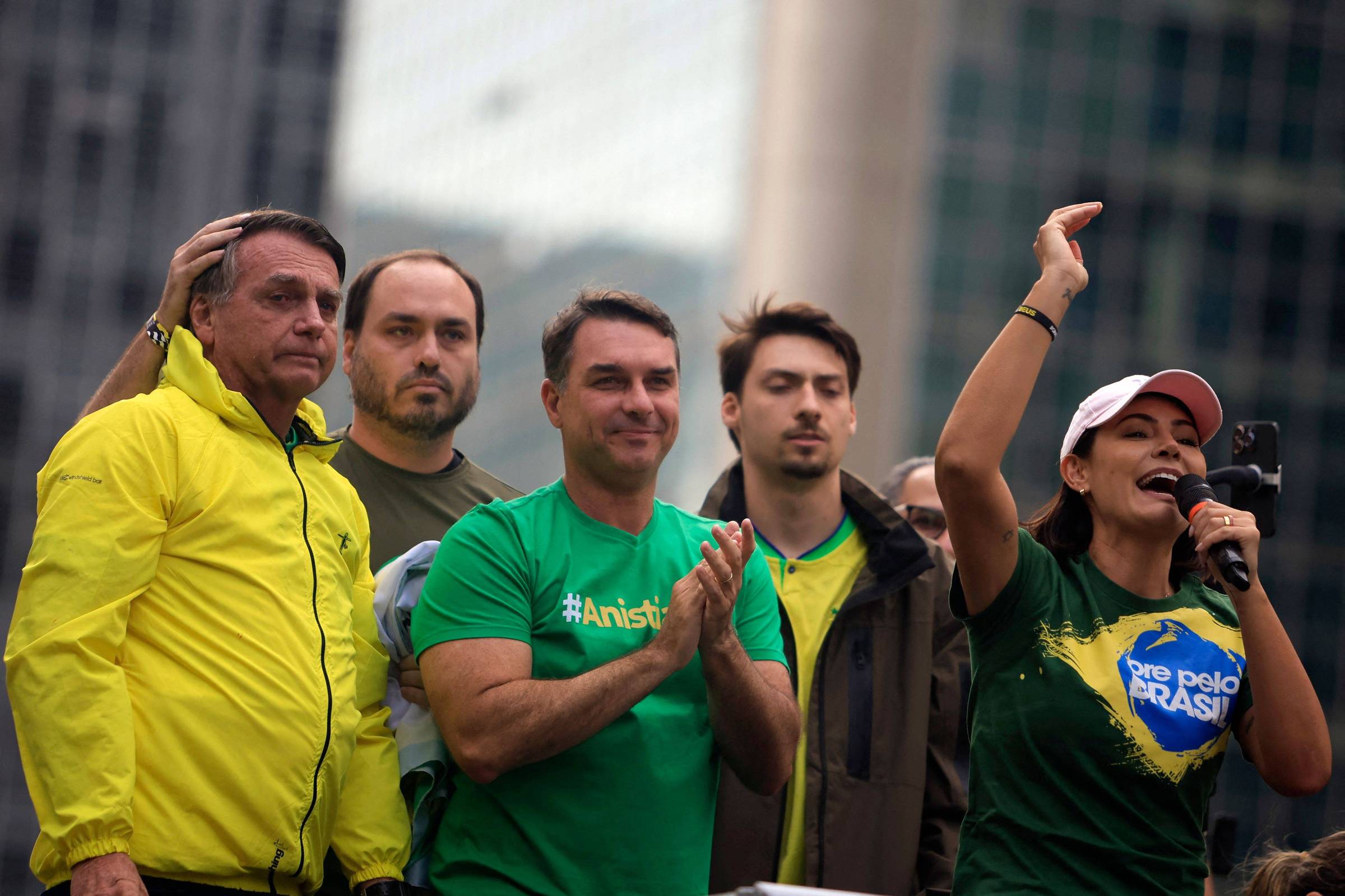 trumps-sao-‘bonzinhos’-perto-de-bolsonaros,-diz-revista-alema