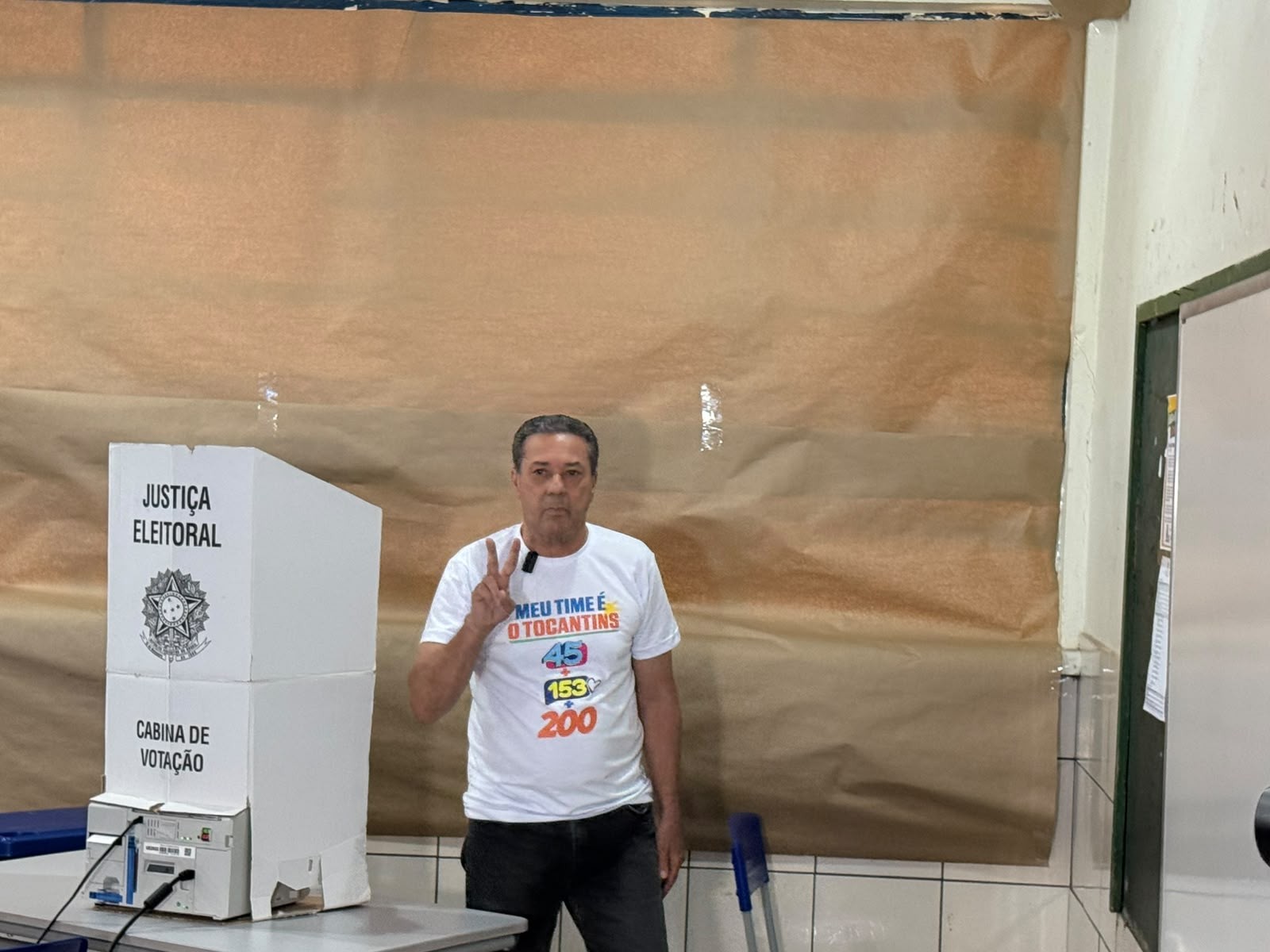 vanderlei-luxemburgo-(podemos)-vota-em-palmas