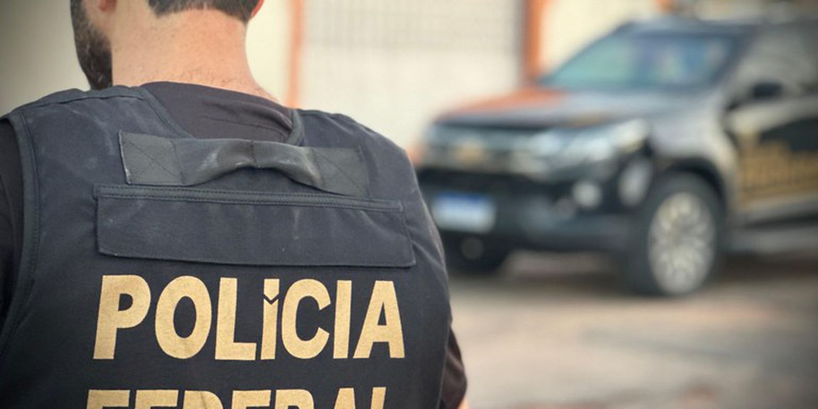 pf-investiga-uso-de-broches-com-camera-para-gravar-votos