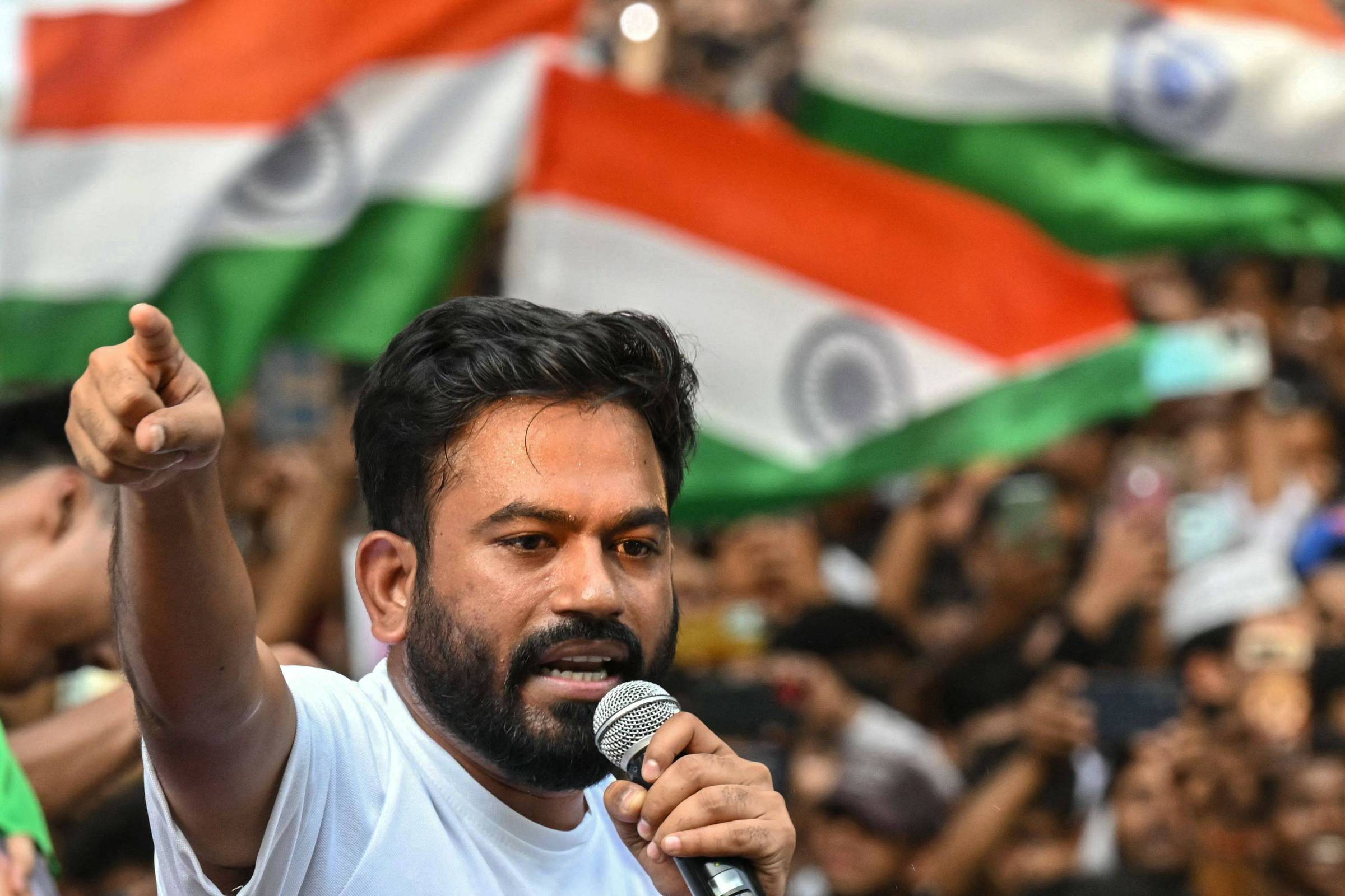 lider-do-‘partido-das-baratas’-e-detido-antes-de-manifestacao-na-india