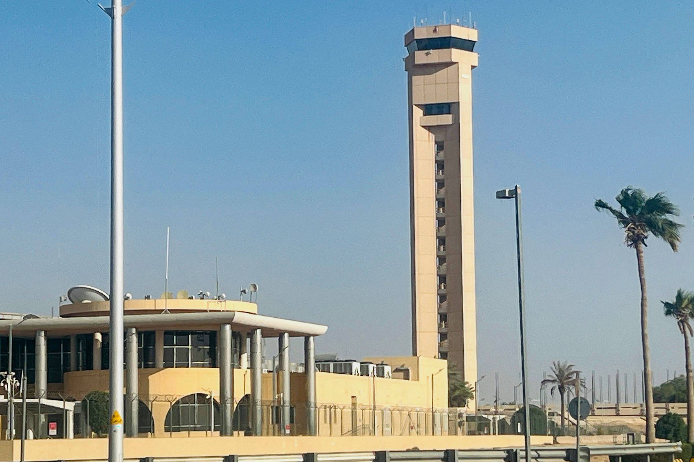 Explosão em aeroporto da Arábia Saudita deixa feridos, e voos são cancelados, diz agência