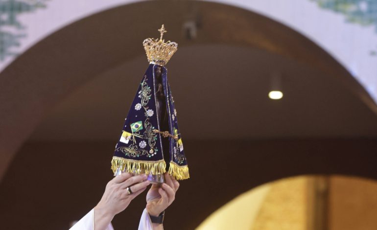 De quem é Nossa Senhora?
