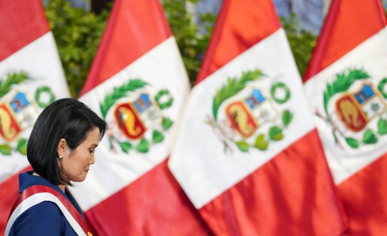 keiko-anuncia-veto-a-cabelo-comprido-em-meninos-e-maquiagem-em-meninas-nas-escolas-do-peru
