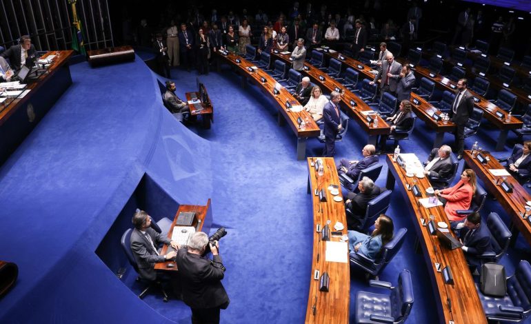 Senado aprova aumento de limite e perdão de dívida para MEIs