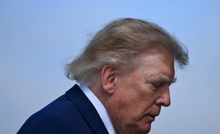 Troca de apoio à democracia da Ucrânia por petróleo da Rússia faz de Trump um traidor