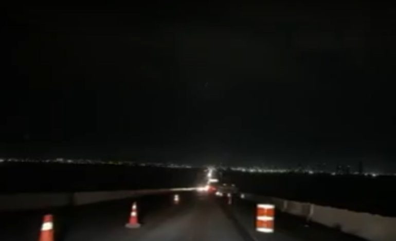 falta-de-iluminacao-e-maquinas-paradas-causam-riscos-a-motoristas-em-ponte-de-palmas