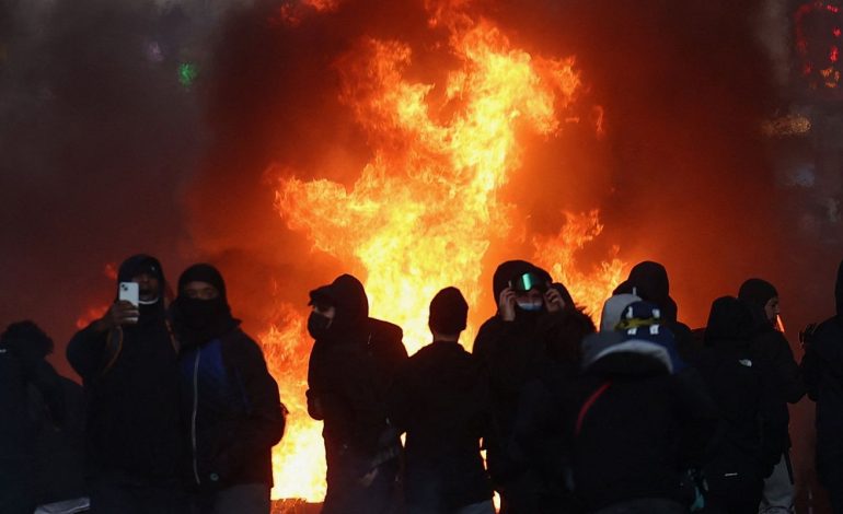tensoes-voltam-a-crescer;-franca-contabiliza-custos-de-protestos