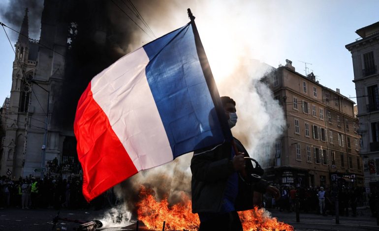 O que os estudantes têm a ensinar à França hoje