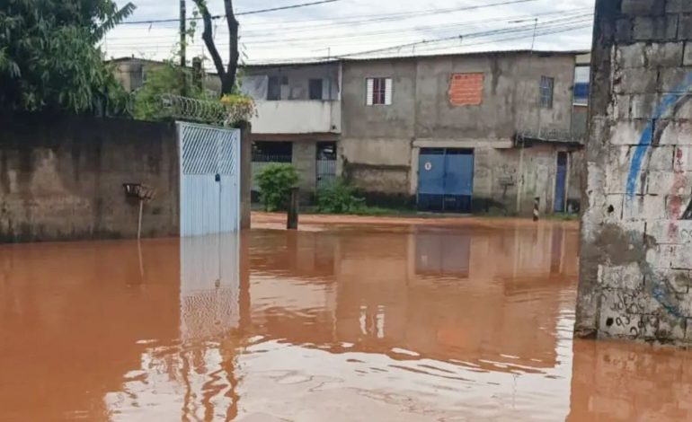 Chuva altera local de votação em Itapevi, no interior paulista