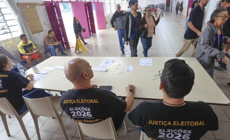apesar-das-fortes-chuvas,-eleicoes-seguem-tranquilas-em-sao-paulo