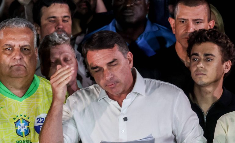 imprensa-internacional-repercute-fuga-de-flavio-bolsonaro-do-brasil