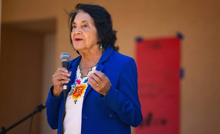 morre-dolores-huerta,-pioneira-na-luta-por-direitos-de-trabalhadores-rurais-nos-eua,-aos-96-anos