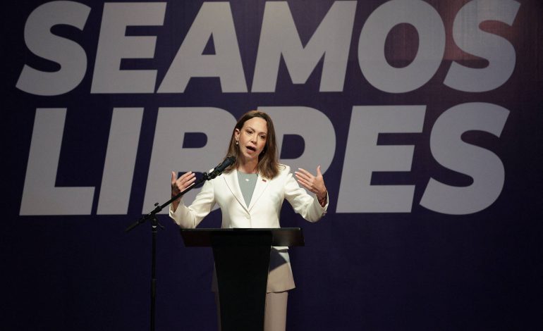 María Corina agradece a Trump após voltar à Venezuela e diz que não conseguiu diálogo com Lula